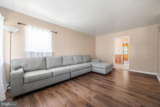 8215 16TH AVE, Hyattsville, MD 20783