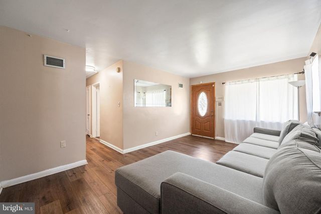 8215 16TH AVE, Hyattsville, MD 20783