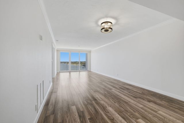3901 S Flagler Drive 802, West Palm Beach, FL 33405