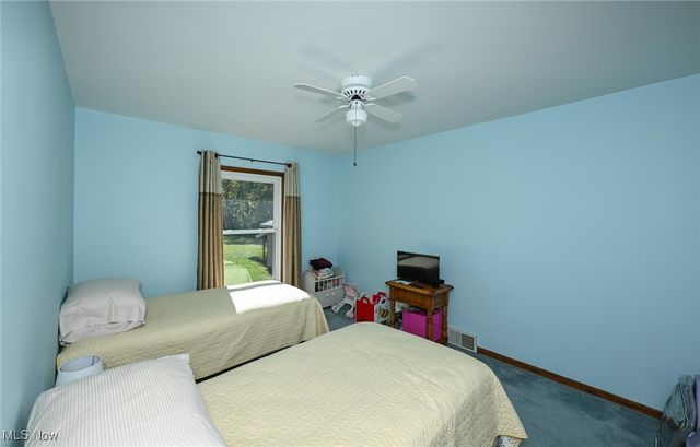 1178 Twinsburg Road E, Macedonia, OH 44056