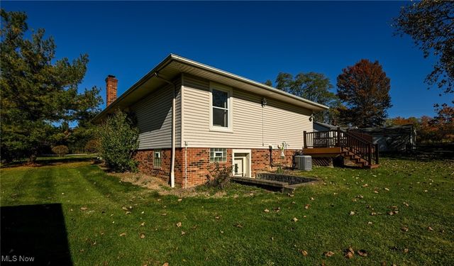 1178 Twinsburg Road E, Macedonia, OH 44056