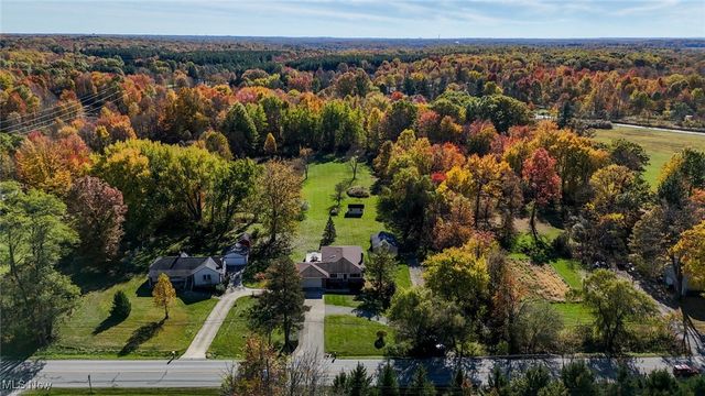 1178 Twinsburg Road E, Macedonia, OH 44056