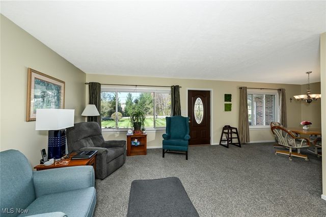 1178 Twinsburg Road E, Macedonia, OH 44056