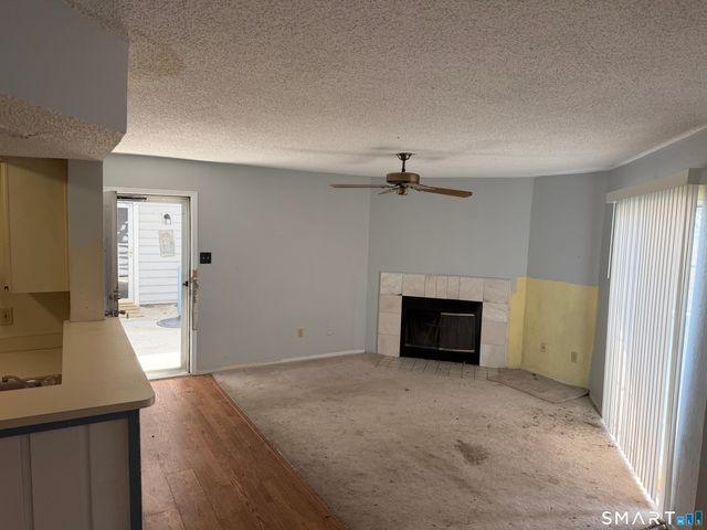 87 Leafwood Lane 233, Groton, CT 06340