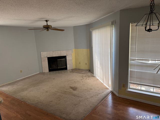 87 Leafwood Lane 233, Groton, CT 06340