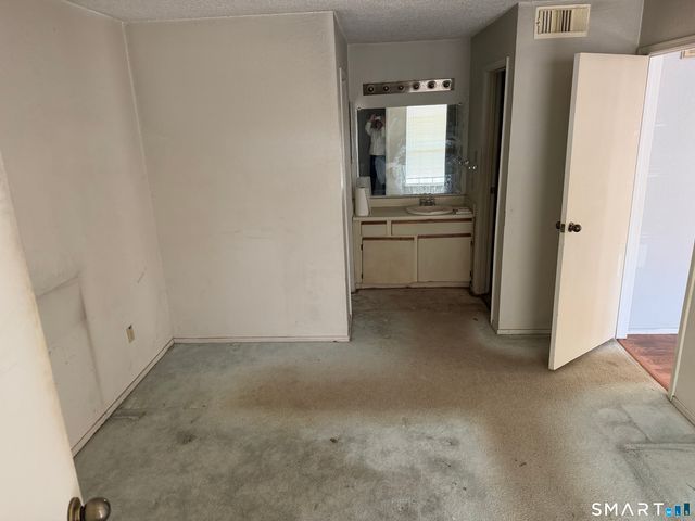 87 Leafwood Lane 233, Groton, CT 06340