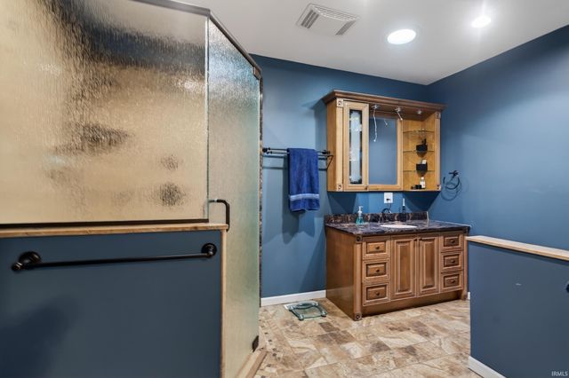 5008 E Shady Point Drive, Monticello, IN 47960