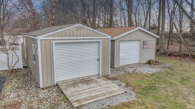 5008 E Shady Point Drive, Monticello, IN 47960