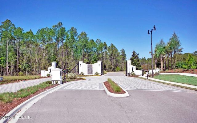 48 HAMMER Circle, St. Johns, FL 32259