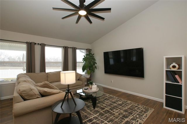 610 Schapers Court, Moscow Mills, MO 63362