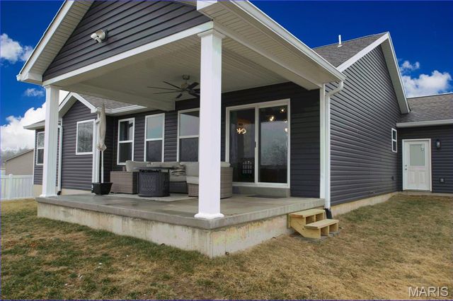 610 Schapers Court, Moscow Mills, MO 63362