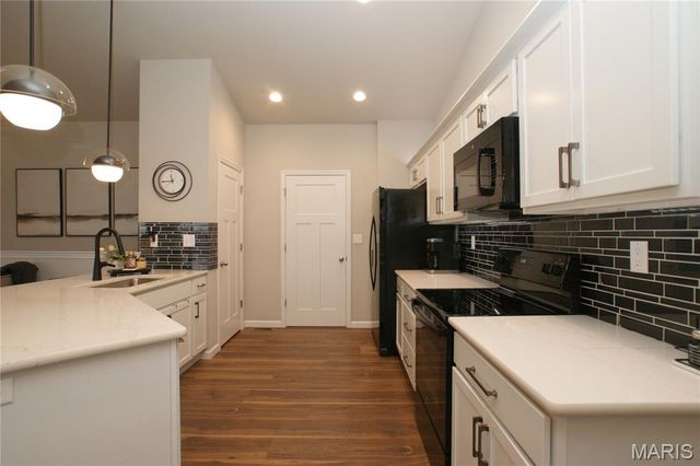 610 Schapers Court, Moscow Mills, MO 63362