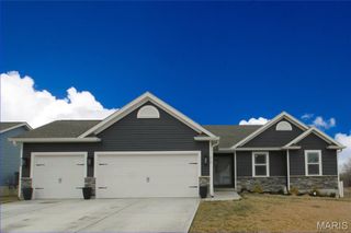 610 Schapers Court, Moscow Mills, MO 63362