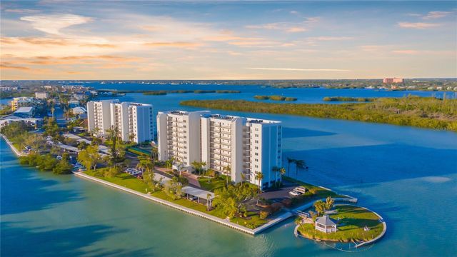 9397 MIDNIGHT PASS ROAD 901, Sarasota, FL 34242