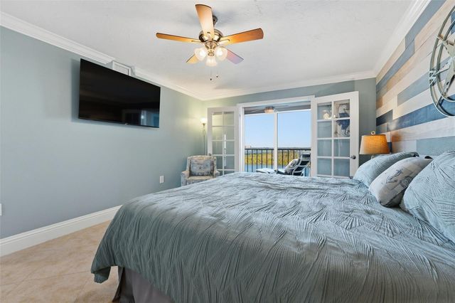 9397 MIDNIGHT PASS ROAD 901, Sarasota, FL 34242