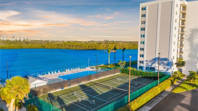 9397 MIDNIGHT PASS ROAD 901, Sarasota, FL 34242