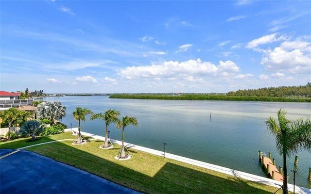 9397 MIDNIGHT PASS ROAD 901, Sarasota, FL 34242