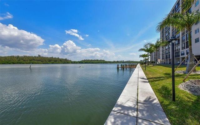 9397 MIDNIGHT PASS ROAD 901, Sarasota, FL 34242