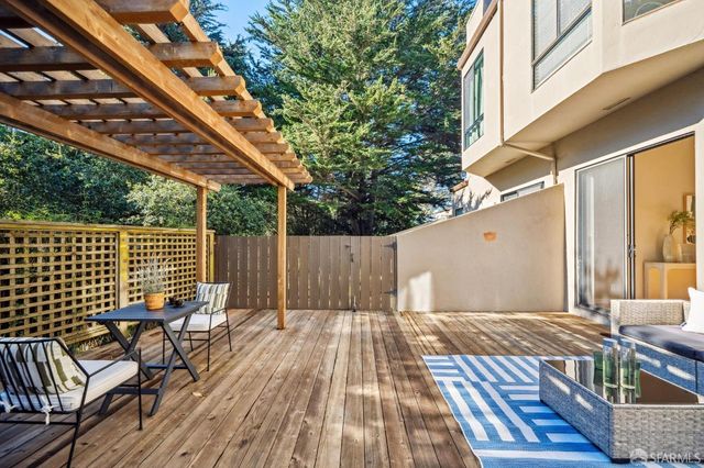 235 North Lake Merced Hills, San Francisco, CA 94132