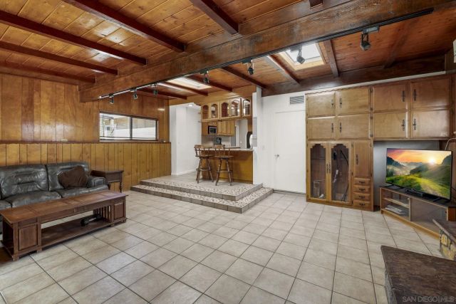 12635 Castle Court Drive, Lakeside, CA 92040