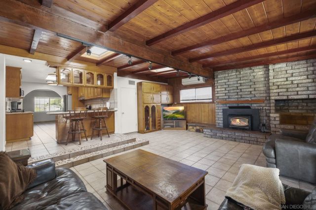 12635 Castle Court Drive, Lakeside, CA 92040