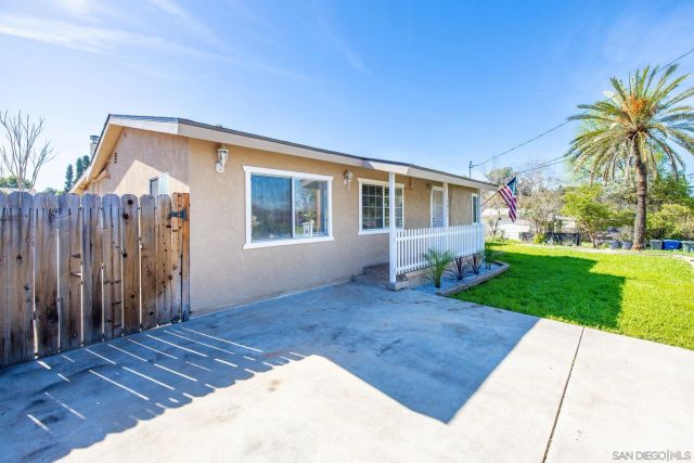 12635 Castle Court Drive, Lakeside, CA 92040