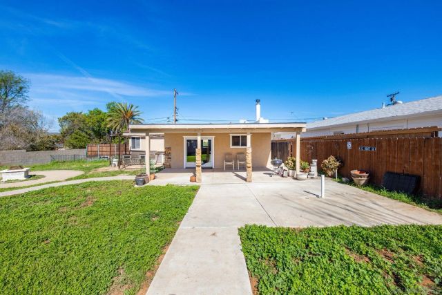 12635 Castle Court Drive, Lakeside, CA 92040