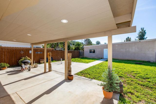 12635 Castle Court Drive, Lakeside, CA 92040