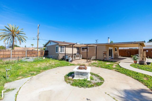 12635 Castle Court Drive, Lakeside, CA 92040