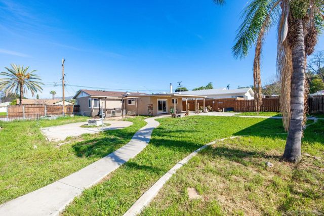 12635 Castle Court Drive, Lakeside, CA 92040