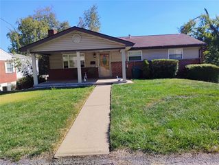 227 Parklane Dr, N Braddock, PA 15104