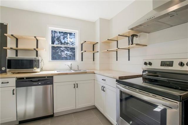 551 Valley Hill SE Road A, Riverdale, GA 30274