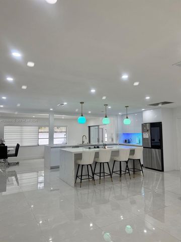 1401 NW 122nd Avenue, Pembroke Pines, FL 33026