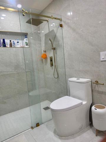 1401 NW 122nd Avenue, Pembroke Pines, FL 33026