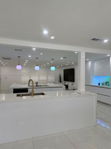1401 NW 122nd Avenue, Pembroke Pines, FL 33026