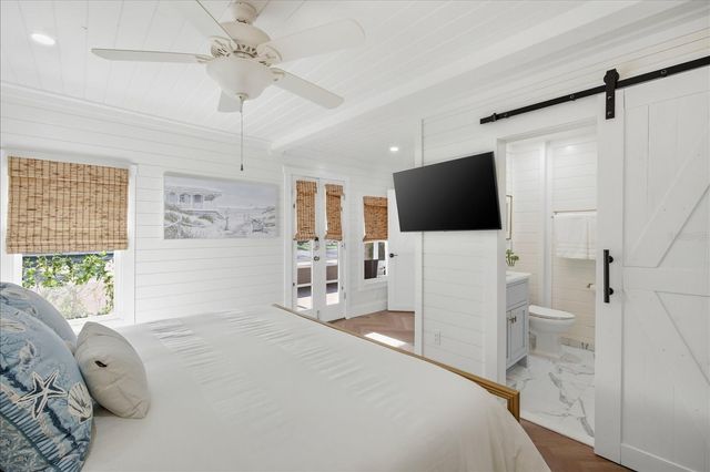 2913 GULF DRIVE, Holmes Beach, FL 34217