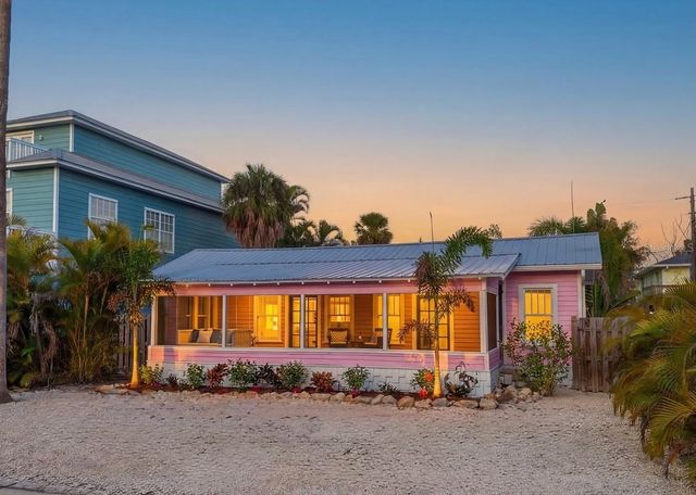 2913 GULF DRIVE, Holmes Beach, FL 34217