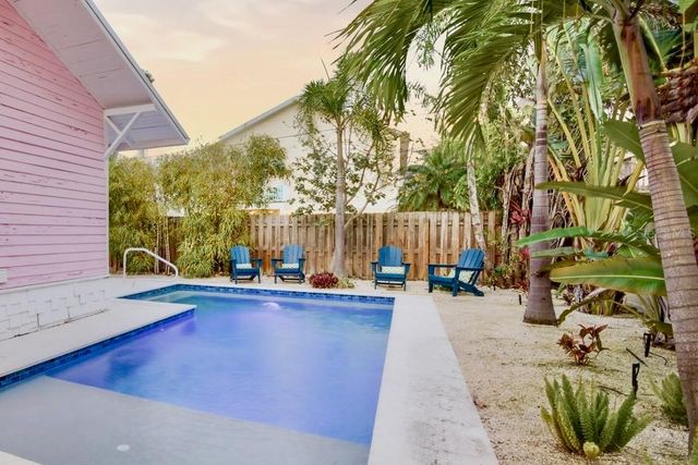 2913 GULF DRIVE, Holmes Beach, FL 34217