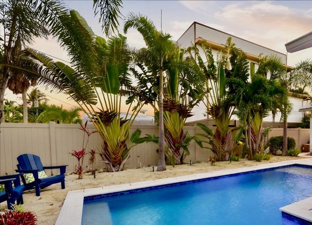 2913 GULF DRIVE, Holmes Beach, FL 34217