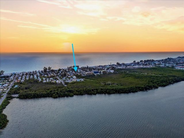 2913 GULF DRIVE, Holmes Beach, FL 34217