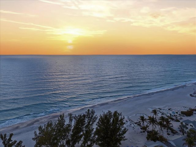 2913 GULF DRIVE, Holmes Beach, FL 34217