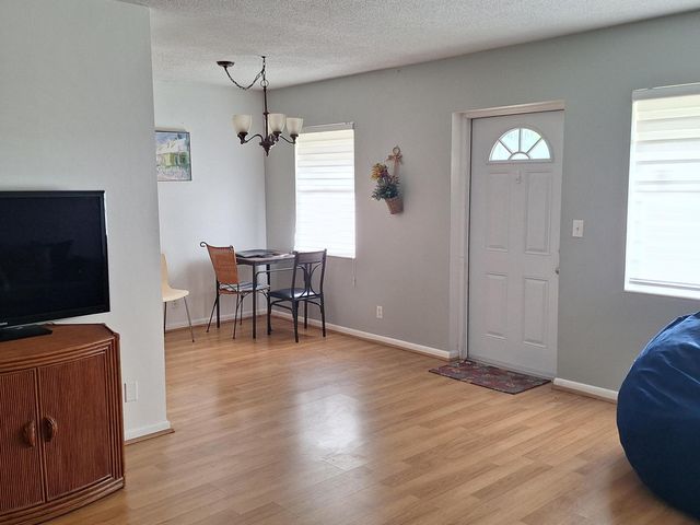 252 BEDFORD J 252, West Palm Beach, FL 33417