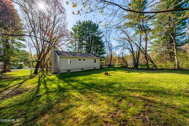 32 Nolan Road, Ballston, NY 12019