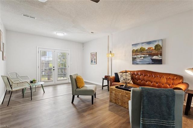 128 River Walk CT, Hampton, VA 23669