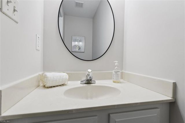 128 River Walk CT, Hampton, VA 23669