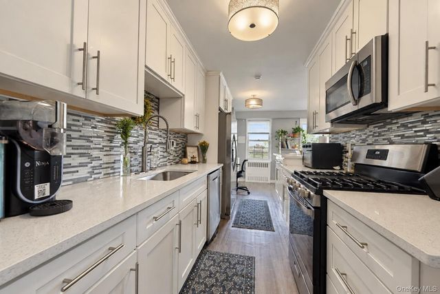 1841 Central Park Avenue 6N, Yonkers, NY 10710