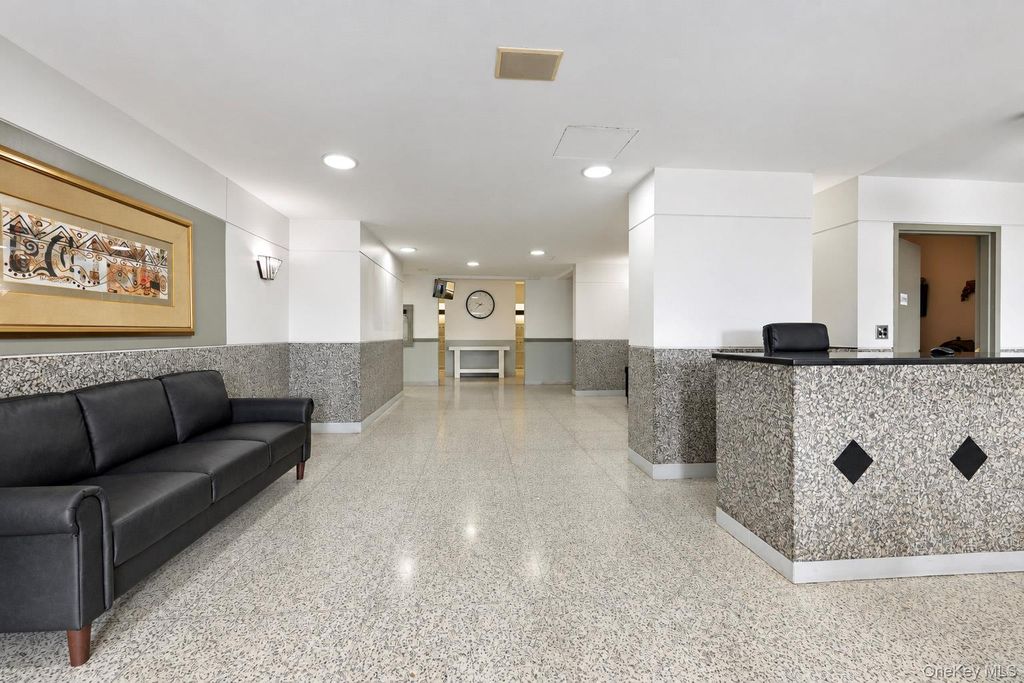 1841 Central Park Avenue 6N, Yonkers, NY 10710 — photo 2