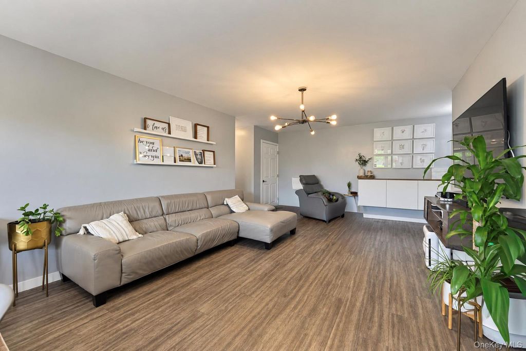 1841 Central Park Avenue 6N, Yonkers, NY 10710 — photo 4
