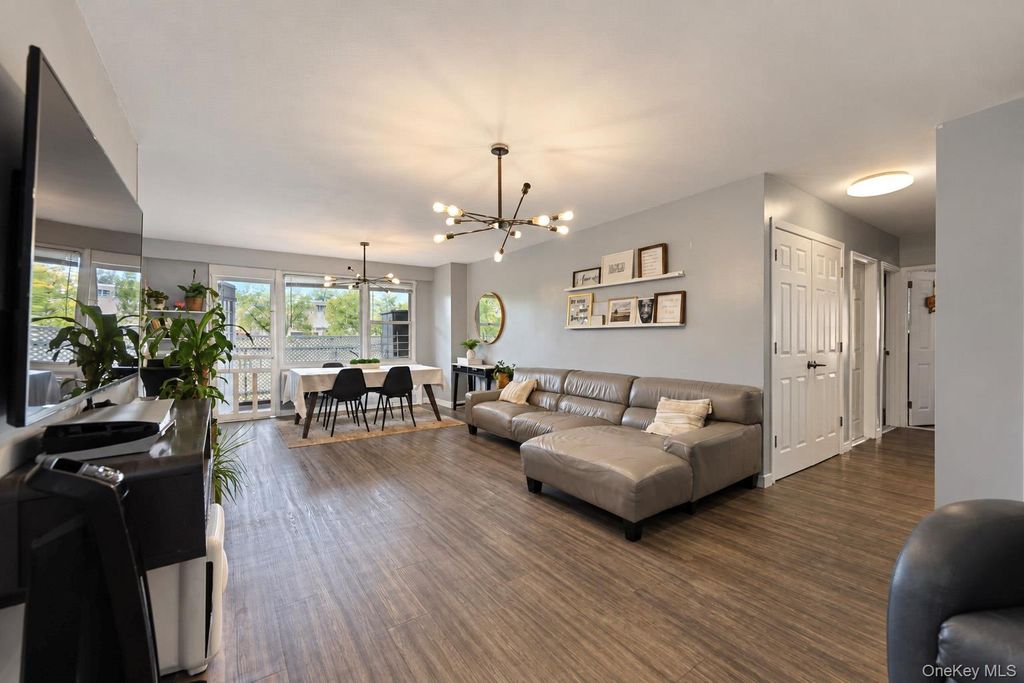 1841 Central Park Avenue 6N, Yonkers, NY 10710 — photo 5