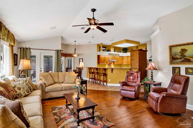 3110 Pga Blvd, Navarre, FL 32566